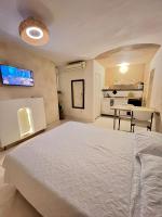Tranquillity, Style and Location at Monet Loft - B&B Santa Marta