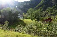Large house by nature reserve - B&B Ystrebø