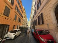 Bocaccio's Apartment - 2 min from Trevi Fountain - B&B Roma
