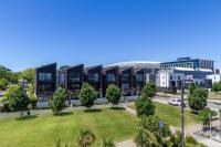 Elegant City Living, 2 King Beds, Central CHCH - B&B Christchurch