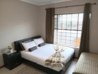 Nested at L&MX - B&B Centurion