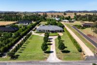Putta Bucca Manor - Poised Poolside Country Living - Ferienwohnung Mudgee