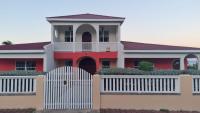 Halfmoonbay Pink Butterfly 1 bedroom right - Chambres d'hôtes Basseterre