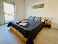 One-Bedroom Apartment with Balcony