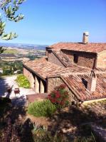 L'Infinito - B&B Mombaroccio