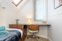 Headingley Hub - 8-Bedroom Home for Large Groups - Pass the Keys - Ferienwohnung Leeds