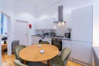 Farringdon Entire Building 4BR Sleeps 18 - B&B Londra
