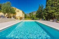 Bezauberndes Apartment mit mediterranem Garten, Pool, Hochstuhl, Babybett, BBQ - B&B Tribalj