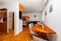 Beschauliches Studio-Apartment in Traumlage nur 250 Meter zum Sandstrand - Ferienwohnung Crikvenica