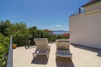 Großes Apartment nur 500 Meter zum Strand mit Meerblick, Parkplatz, Waschmaschine - B&B Cirquenizza