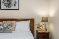 Galbraith Studio 3 - quiet studio by the pavilion - B&B Marong