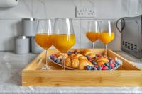 4 Bedroom Home, Sleeps 7, Free Parking, Near Station, Welcome Contractors & Families - Chambres d'hôtes Broxtowe