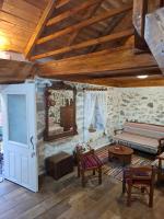 Woodstone House - B&B Makrikhórion