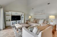 Walkable Beach Retreat! Miramar Resort Condo - Ferienwohnung Destin