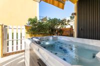 Nix -Villa spa prive 4p - terrasse - parking - Climatisation - Cap Agde Naturiste - Chambres d'hôtes Le Cap d'Agde
