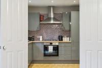 2BR Ground Floor - Parking - Central Location - By Tempstay - B&B Windsor