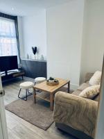 Sterling House - by Eazystays - Chambres d’hôtes Crewe