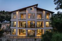SaffronStays The Unwind Chalet Majestic Suites - B&B Muktesra