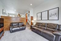 Walk to Chairlifts Breck Condo with Private Patio - Ferienwohnung Breckenridge