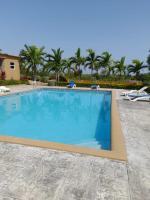 Serene Hideaway Guesthouse in Gated Stonebrook Manor - B&B Falmouth