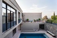 The Glasshouse, Contemporary 5BR Home with Pool & Rooftop - Bed and Breakfast San Miguel de Allende