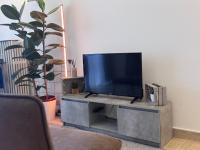 Cozy and quiet studio 10 min from Cannes train station - B&B Cannes