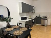 Ruhiges Altbau-Juwel im Zentrum, 2 Schlafzimmer für 4 Gäste - B&B Magdeburg