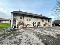 Appartement dans une ancienne ferme - B&B Thoiry