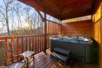 Epic 9BR Mansion Sleeps 26 HotTub & Game Room - B&B Gatlinburg