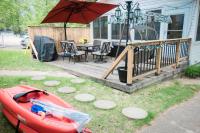 Cottage on Crystal Beach 3BR & BBQ - Bed and Breakfast Fort Erie