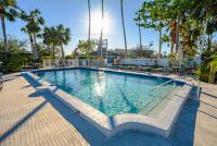 Spacious 1st-Floor Siesta Key Condo Across from #1 Beach - Villa Maritima - Ferienwohnung Siesta Key