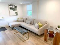 Fresh Modern Garden Level Kittery Studio - B&B Kittery