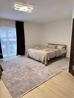 Dreibettzimmer mit Balkon