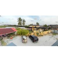 Family Studio with Garden View