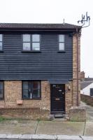 Luxury Studio 1 Bedroom Apartment - Ferienwohnung Chatham