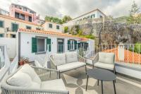 Bay View Traditional house in city center - B&B Câmara de Lobos