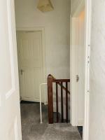 Spacious Homestay with 2 Large Rooms, Fully-equipped Kitchen & Outdoor Space - Ferienwohnung Bolton