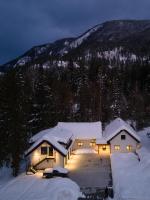 Revelstoke Modern Farmhouse - B&B Revelstoke