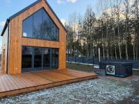OAK House domek z balią w Serskim Lesie - B&B Las Dalny
