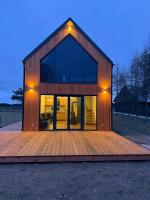 OAK House domek z balią w Serskim Lesie - B&B Las Dalny