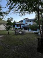 Pequeño chalet con frente al arroyo - Chambres d'hôtes Villa General Belgrano