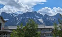 2 Bedroom Condo Banff, Canmore sleeps 6 comfortably - B&B Canmore