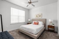 Cozysuites Upscale 2BR near Fashion Mall - B&B Indianapolis