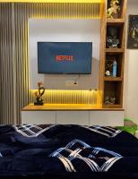 Metro Comfort Studio by Sky5 Homestays - Chambres d’hôtes Zirakpur