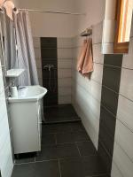 Gosztola Apartman Hidegség - Bed and Breakfast Hidegség