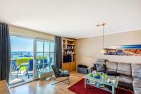 Ferienhaus Trelleborg, Wohnung 1 Meerblick - Chambres d’hôtes Sassnitz