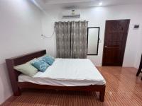 Habitación con cama grande 