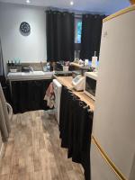 Chambres avec salle d eau, wc, cuisine, salon et jardin partagés - B&B Vals-les-Bains