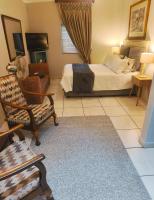 Peaceful Private Secure Bachelor Flat - Bed and Breakfast Pretoria