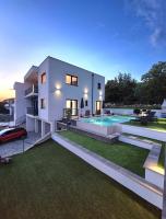 Lux Villa Dijana - Privat Infinity Pool-Jacuzzi-Sea view - Bed and Breakfast Kostrena